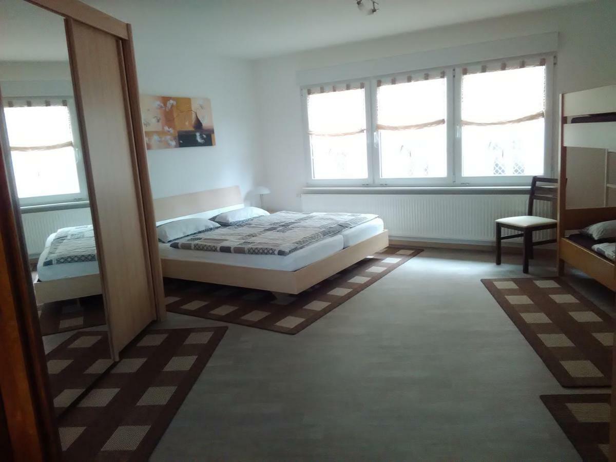 Ferienwohnung Menzel Gedern エクステリア 写真