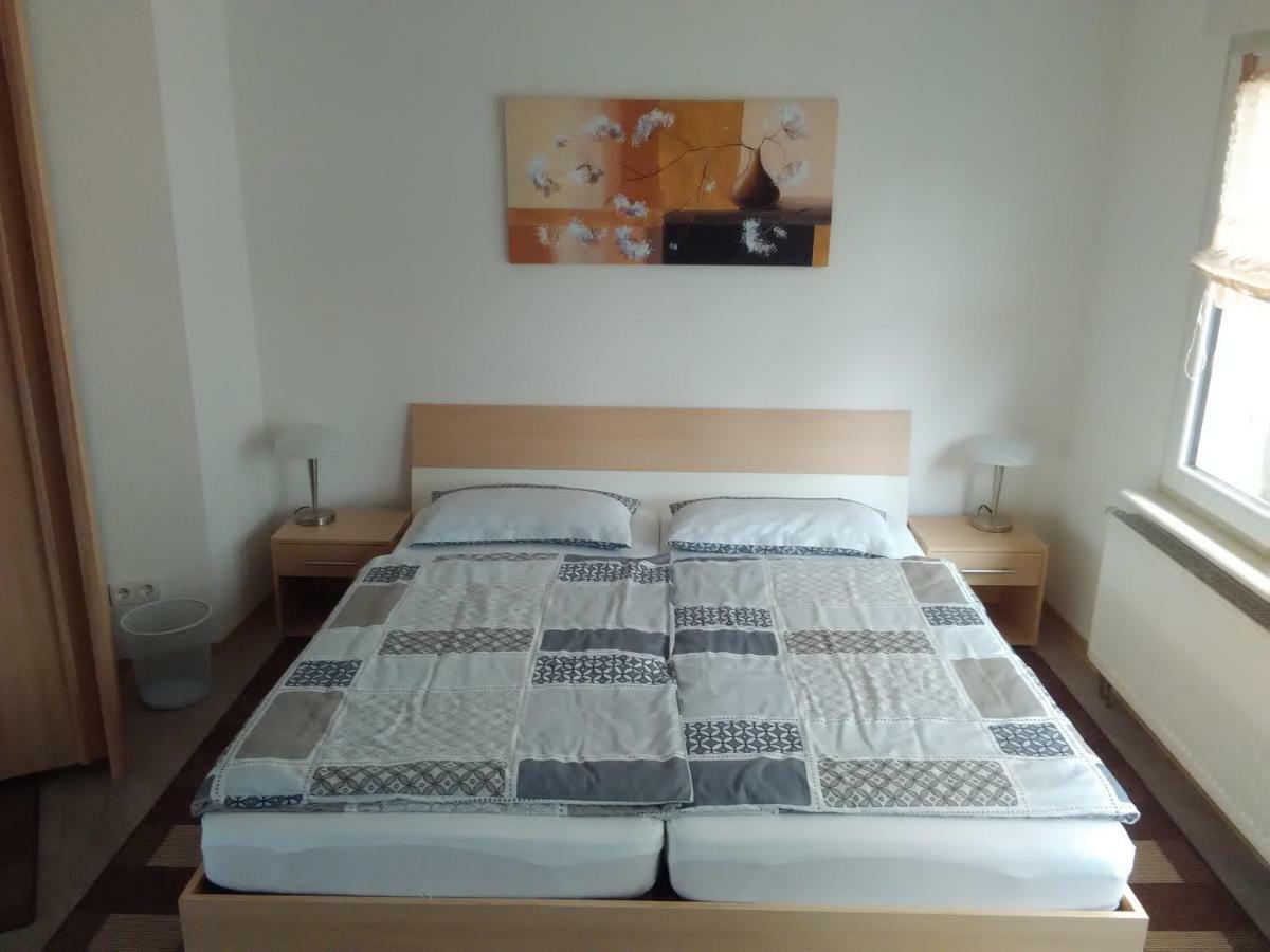 Ferienwohnung Menzel Gedern エクステリア 写真